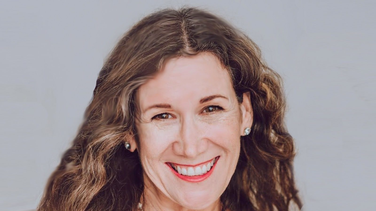 Faculty Profile: Libby Perry (Editing for the Web, Web Design - Media Communications bachelor’s) - Hero image