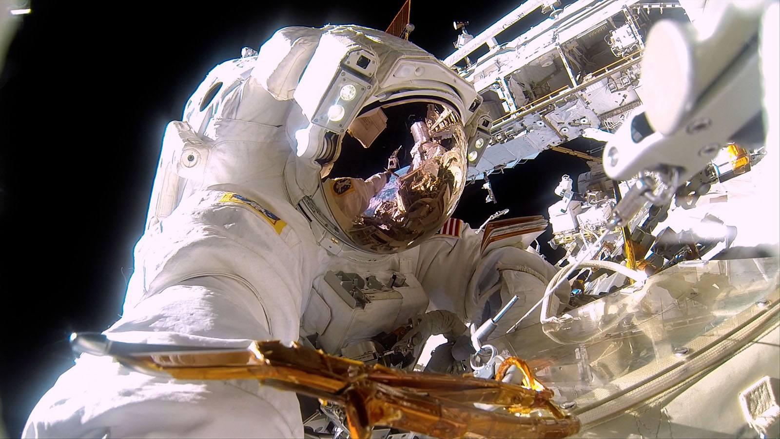 Faculty Member James Neihouse On Outer-Space Cinematography - Hero image