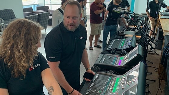 Featured story thumb - Full Sail Hosts Second Annual Soundgirls Org Expo Mob