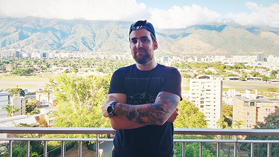 Featured story thumb - Venezuelan Grad Shares His Journey To Becoming A Senior Video Editor Mob