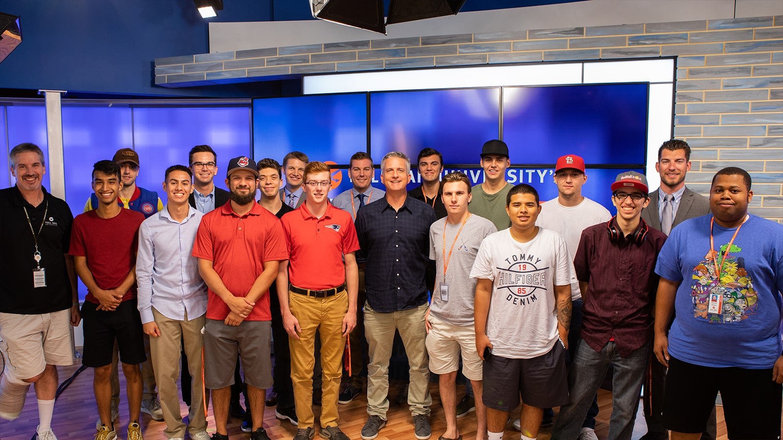 Featured image - Bill Simmons Speaks On Campus Inline