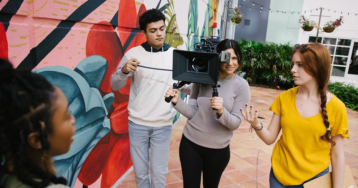 Full Sail Scholarship Creative Minds Creative Minds Scholarship